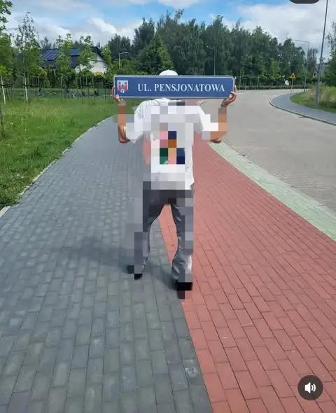 Znak z ulicy Pensjonatowej wróci na swoje miejsce