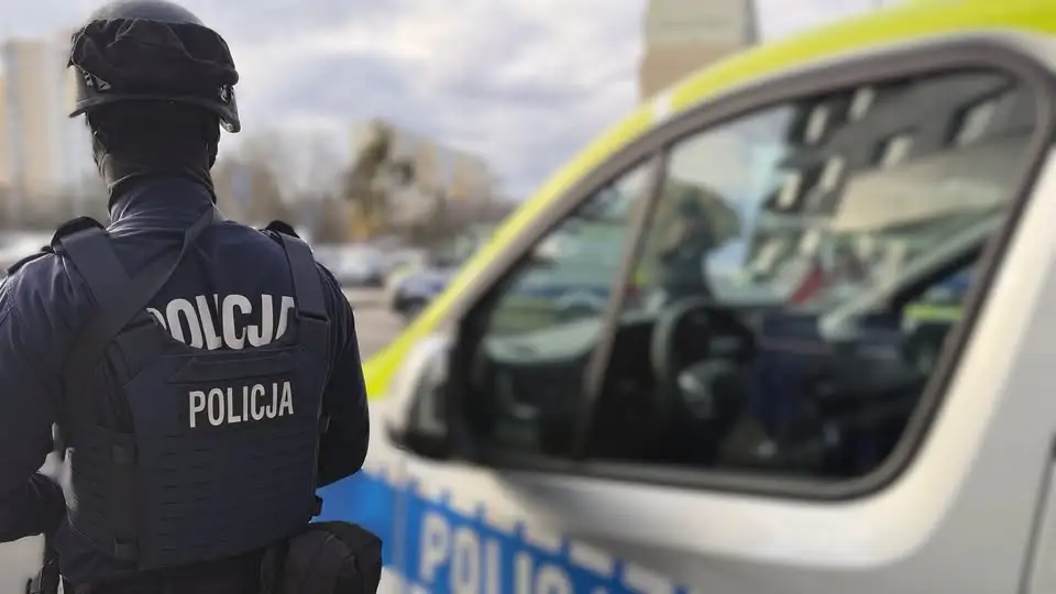 Toruń: Policjanci uratowali 70-latka. Liczyła się każda minuta