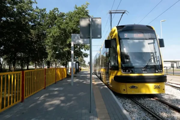 Dodatkowe tramwaje i autobusy na niedzielny mecz żużlowy w Toruniu