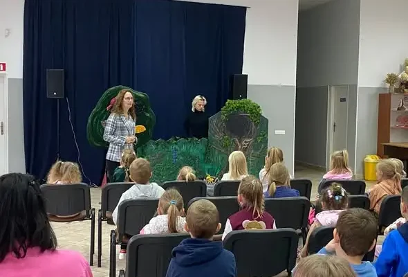Teatr MagMowcy w Mazowszu: dzieci uczyły się magicznych słów przez zabawę