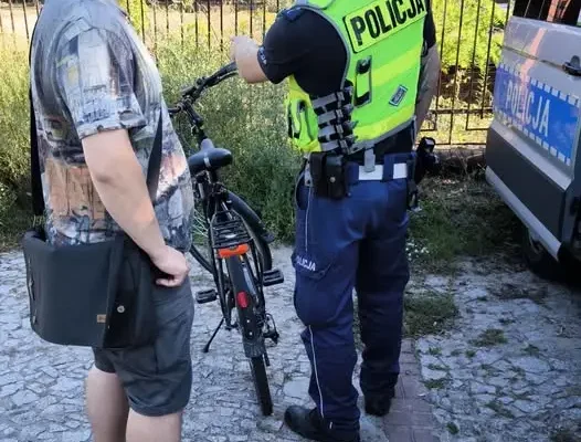 Toruń: 95 wykroczeń rowerzystów i użytkowników hulajnóg w jednej akcji