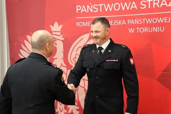Toruński strażak z 25-letnim stażem uhonorowany świadczeniem motywacyjnym