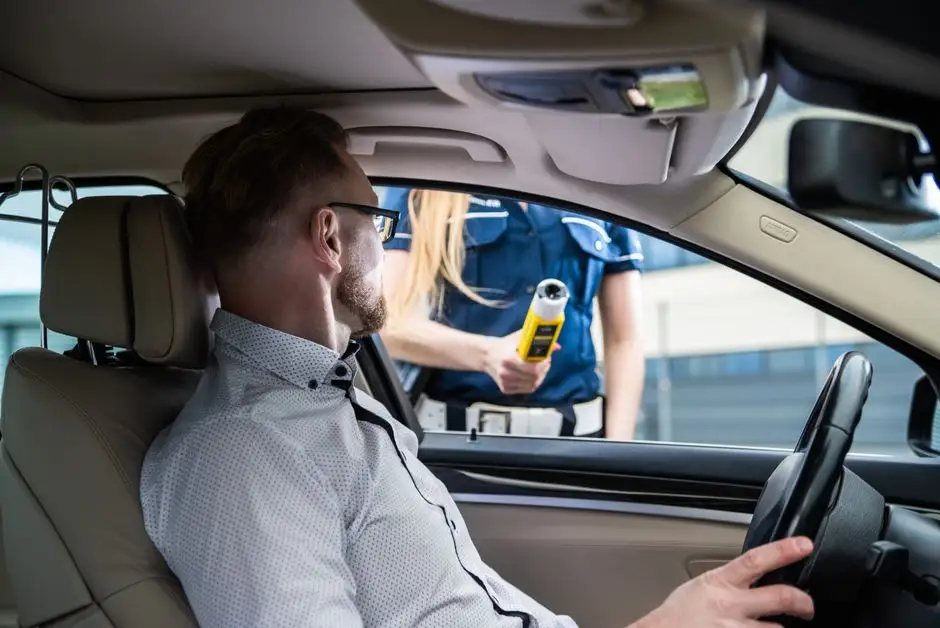 Toruń: 37-latek z ponad promilem alkoholu na hulajnodze elektrycznej. Mandat 2500 zł