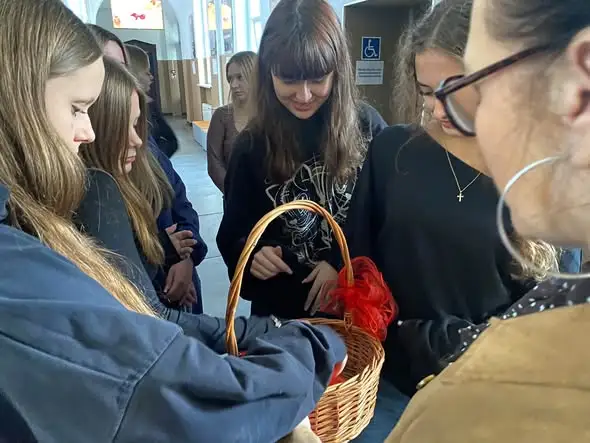 Mini koncert fletów w ZSP Chełmża – muzyka zamiast hejtu