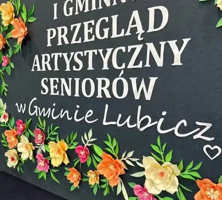 I Gminny Przegląd Artystyczny Seniorów w Gminie Lubicz – 14 zespołów na scenie