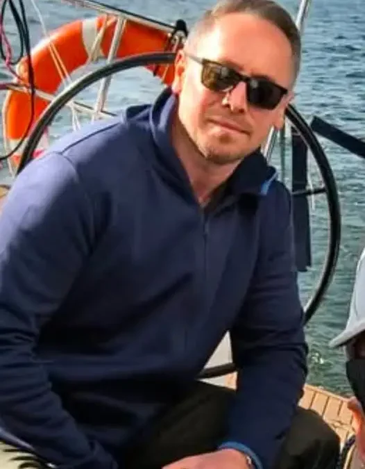 Zaginął Rafał Sobczak. Policja z Chełmży prosi o pomoc w poszukiwaniach