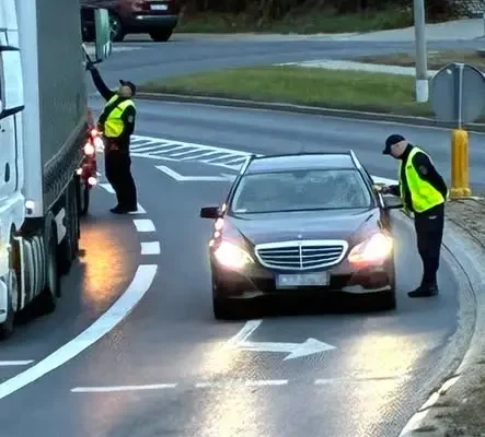 Toruń: 8 pijanych kierowców zatrzymanych podczas akcji „Trzeźwe popołudnie”