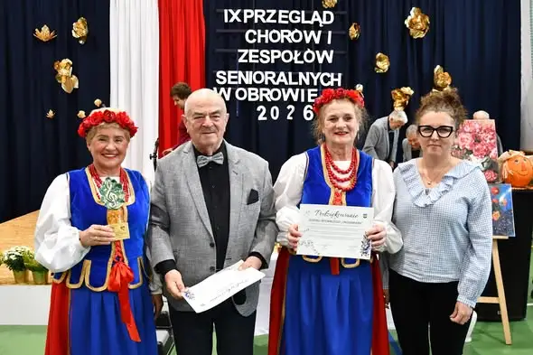 IX Przegląd Chórów i Zespołów Senioralnych w Obrowie – muzyka, która łączy pokolenia