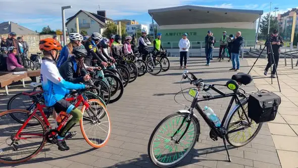 Nowa droga rowerowa w gminie Lubicz oficjalnie otwarta