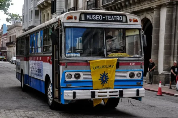 Teatralna podróż autobusem po Chełmży – spektakl „Drogi” już dziś