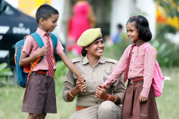 Uczniowie z Torunia odwiedzili komisariat policji Śródmieście
