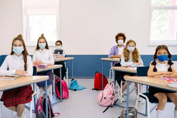 Szkoła w Czernikowie nie odwołuje lekcji. Apel o spokój i czujność